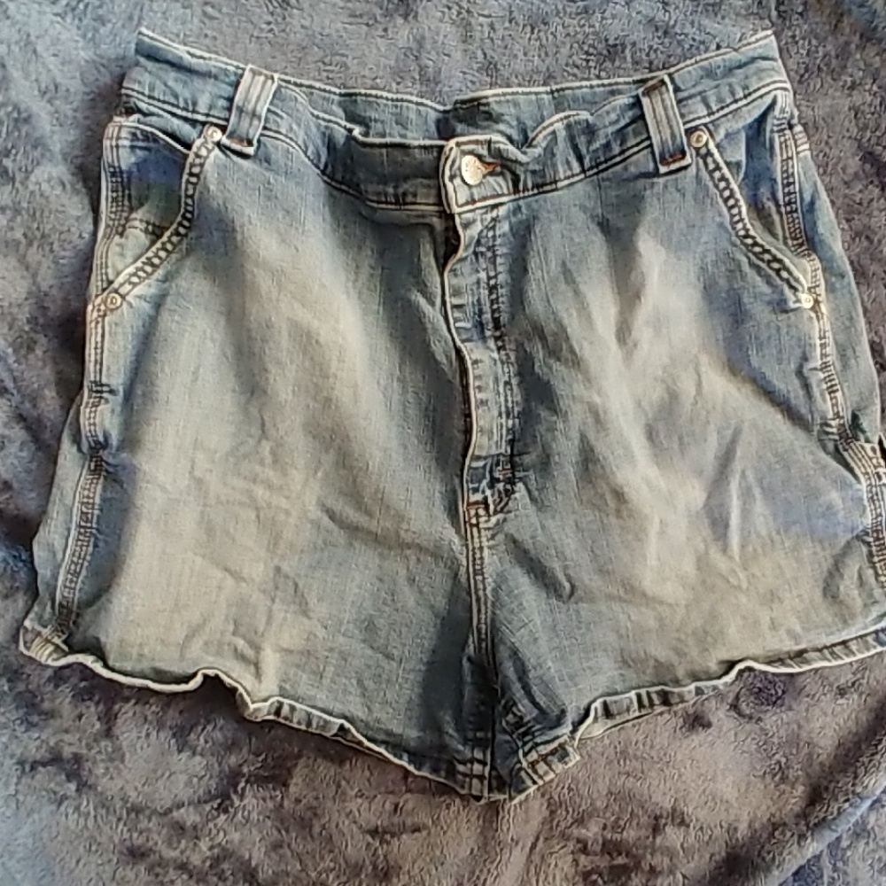 Blue jean shorts, Riveted by Lee